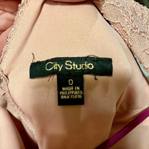 City Studio Size 0 Pale Pink Prom Pageant Gown Tulip Style Beaded Modest Sequin - Picture 10 of 12